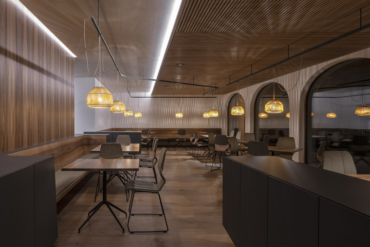 意大利ZENTRAL咖啡餐厅-018-zentral-cafe-restaurant-by-messner-architects