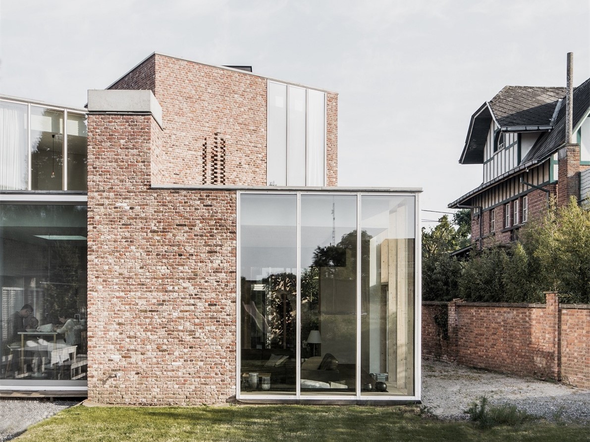 [分享]叠加别墅建筑设计资料下载