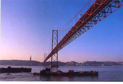 悬索桥的优势及发展史-葡萄牙里斯本的“4月25日”桥