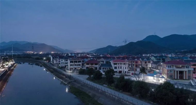 拆分功能,塑造肌理:三岔口的公厕 _26 拆分功能,塑造肌理:三岔口的公厕 _26