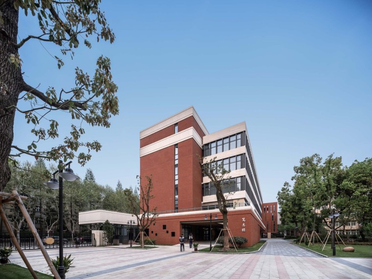 大学教学楼装修设计理念资料下载-上海复旦附中第二教学楼