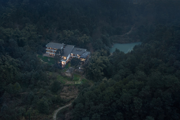 重庆虎峰山寺下山隐民宿-36-Hufeng-Mountain-Guest-House_Yueji-Design