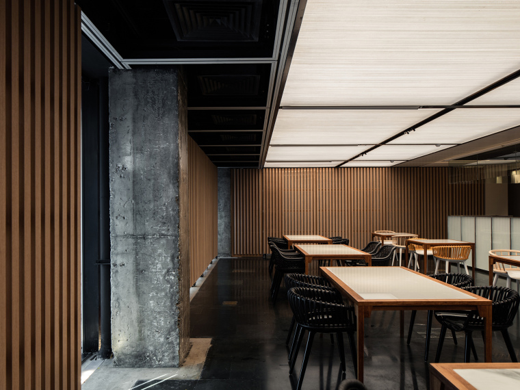 新中式客家餐厅资料下载-​[北京]三里六七餐厅左通右达建筑工作室丨官方摄影+JPG平面