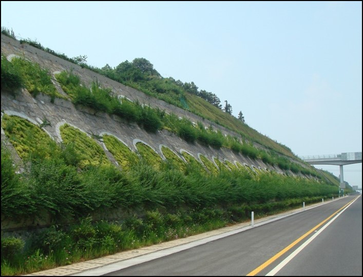 配筋水泥路面结构图资料下载-《路基路面工程》课件之路基防护与支挡结构设计