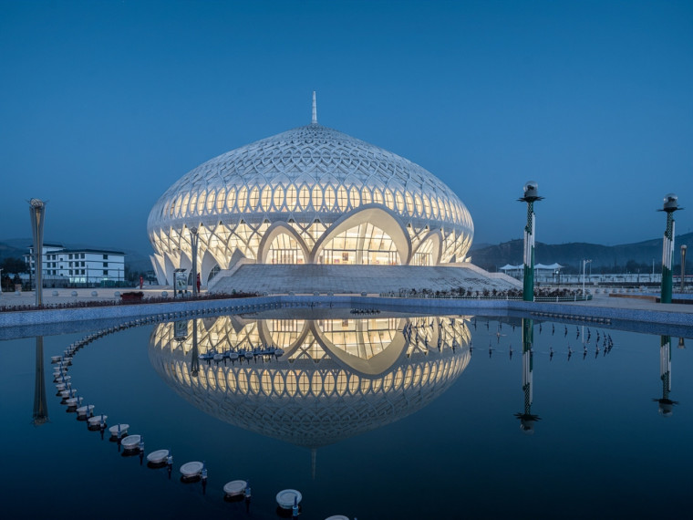 临夏大剧院