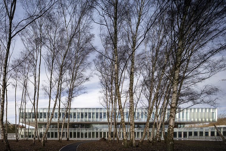 法国ChambredeMétiersetde混合用途建筑-feature_-_2_Chambre_de_Métiers_et_de_l'Artisanat_Hauts-De-France_KAAN_Architecten_PDAA_©Fernando_Guerra_FG_SG