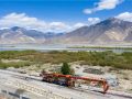 川藏铁路拉林段完成90.3公里轨道铺设
