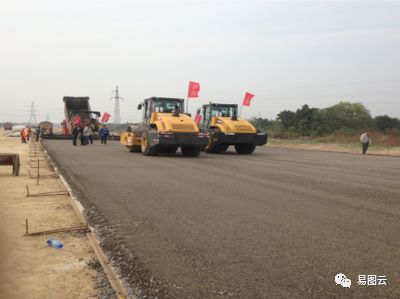 道路基层材料施工资料下载-水稳碎石基层施工中常见问题及控制要点合集