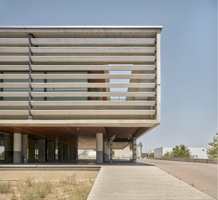 西班牙INELCOM S.A.公司研发大楼-047-rd-building-inelcom-s-a-by-gradoli-sanz-arquitectes