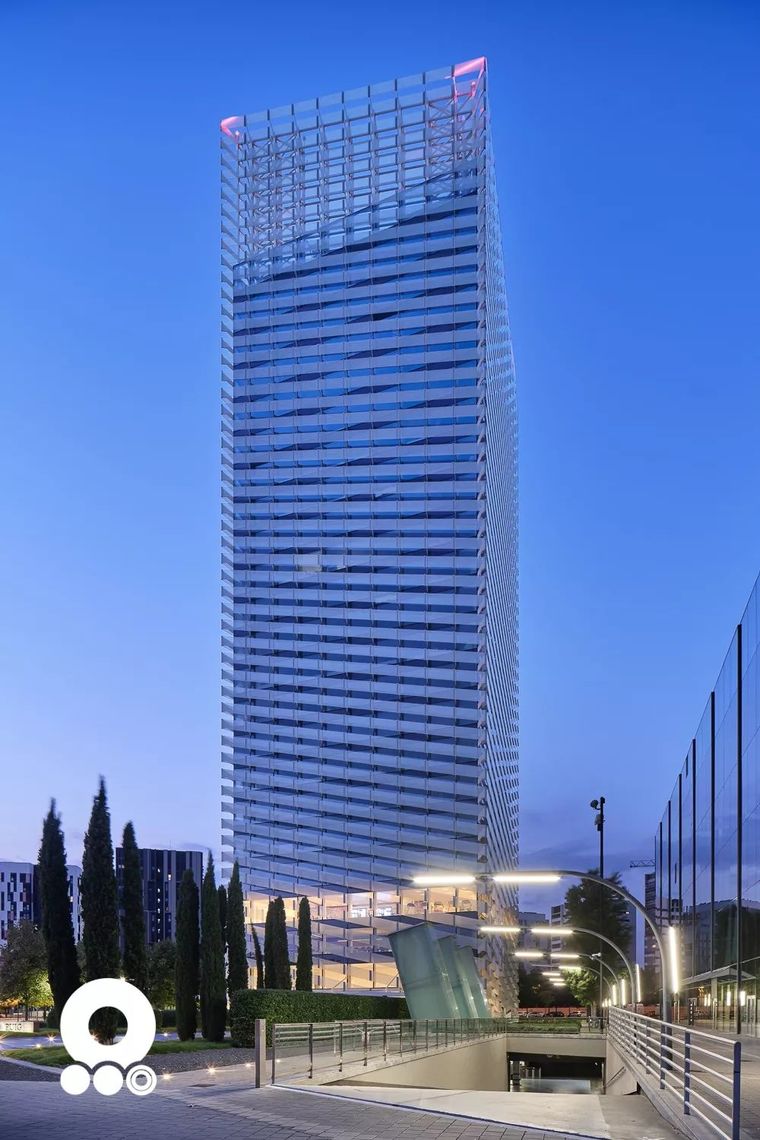 [分享]巴塞罗那puig总部大楼 rafael moneo