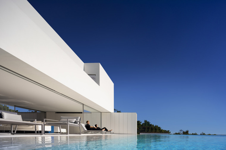 西班牙圣波拉住宅-002-house-in-santa-pola-by-fran-silvestre-arquitectos