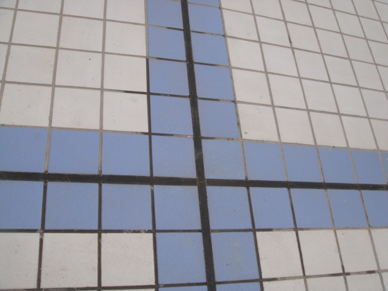 上人屋面广场砖分隔缝均匀