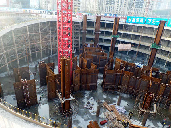 质量; …… 目录: 灌注桩基施工质量 基础厚底板钢筋施工 钢板剪力墙