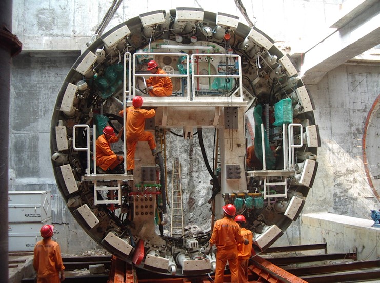[武汉]泥水盾构选型与施工关键技术