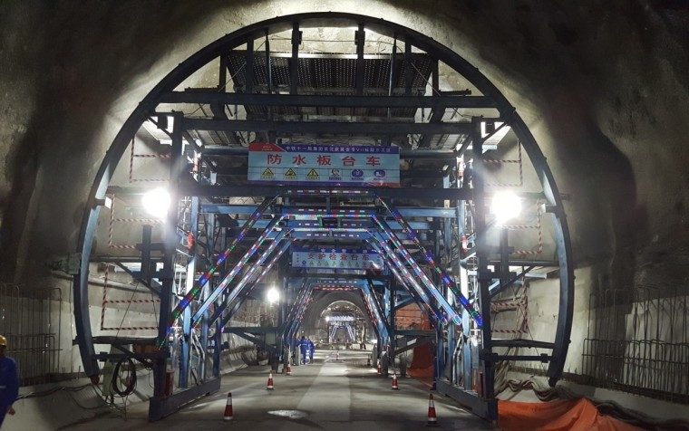 高黎贡山铁路隧道资料下载-铁路隧道衬砌施工成套技术(图文并茂)