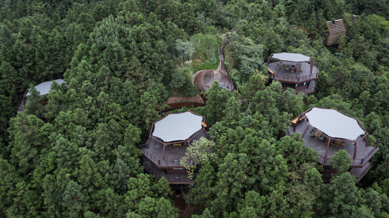 齐云山树屋世界-053-qiyun-mountain-tree-house-china-by-chongqing-wisto-landscape-design-co-ltd-shanghai-atelier-design-continuum-shanghai-jund-architects-co-ltd-anhui-xiangyuan-freedom-home-holiday-camp-manage