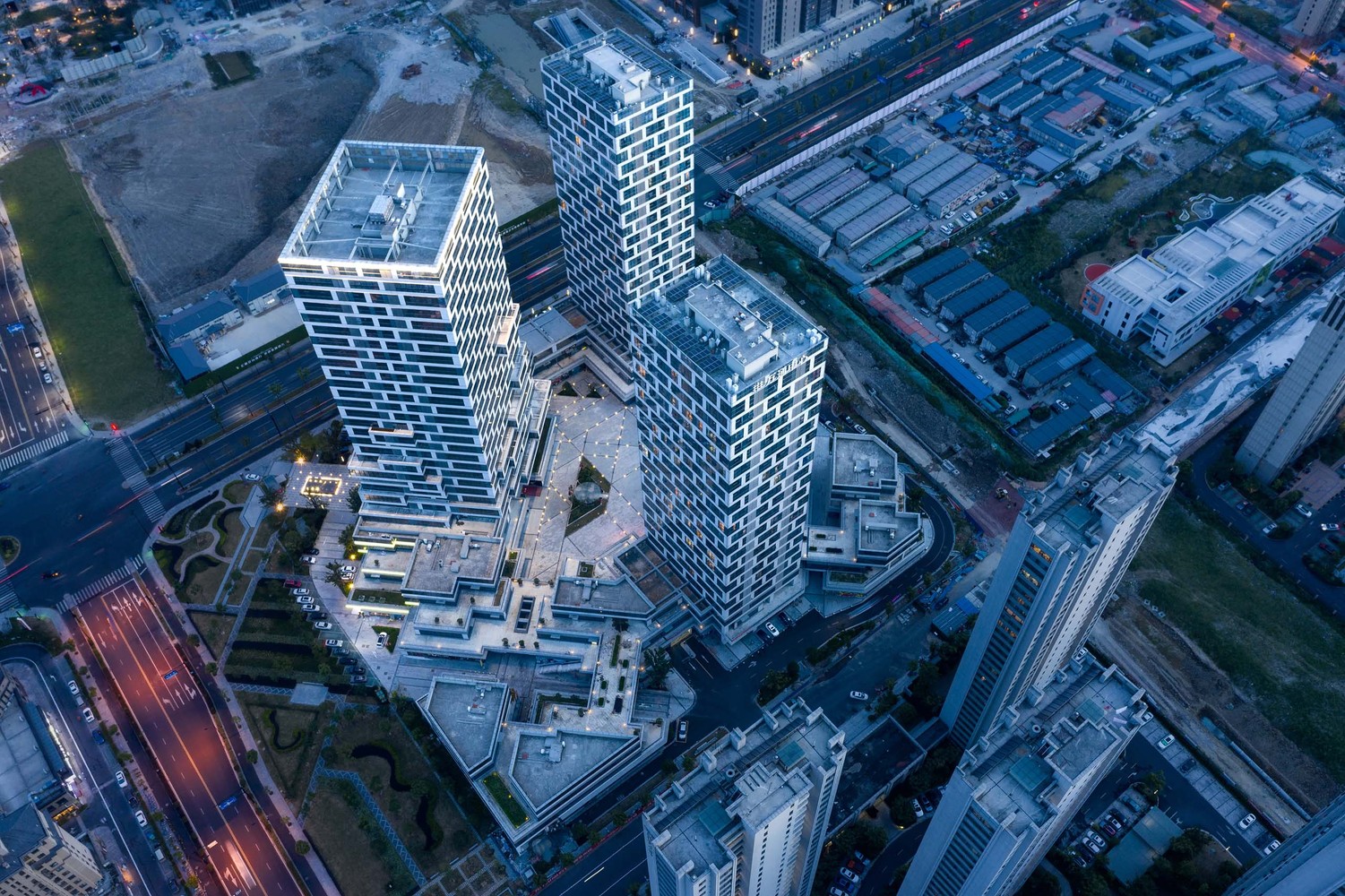 杭州未来科技城万通中心-CLOU Architects-商业建筑案例-筑龙建筑设计论坛