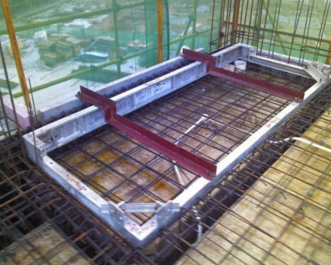 40安装吊模牢固