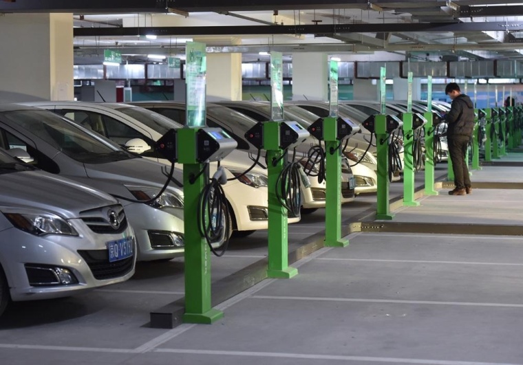 新能源汽车智能充电停车场资料下载-新能源汽车充电桩设计规范资料下载（10套）