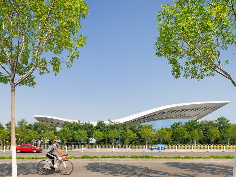 机场建筑方案资料下载-广东机场航站楼防雷接地施工方案