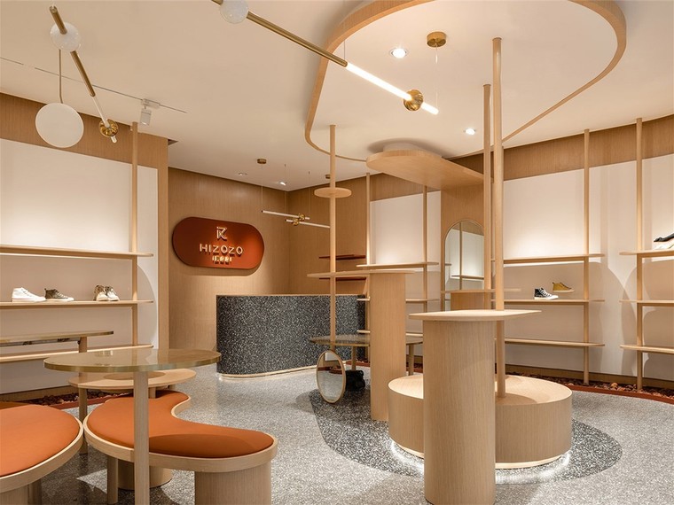 张家港HIZOZO爱走走品牌鞋店