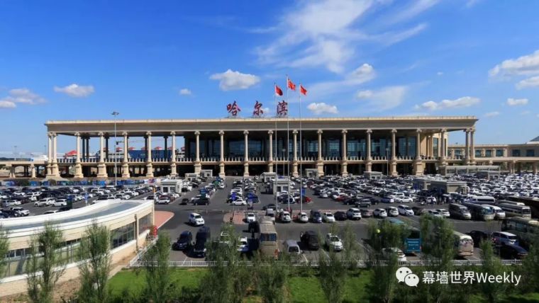 工字梁三维资料下载-哈尔滨太平国际机场T2航站楼幕墙工程解析