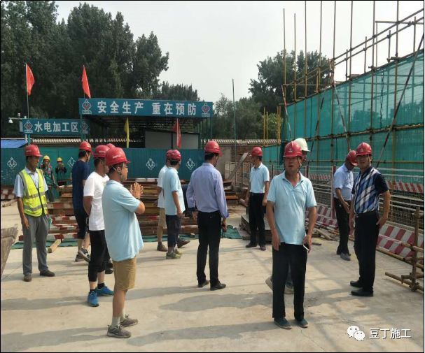 安全整改照片资料下载-26条施工现场安全管理强制性规定