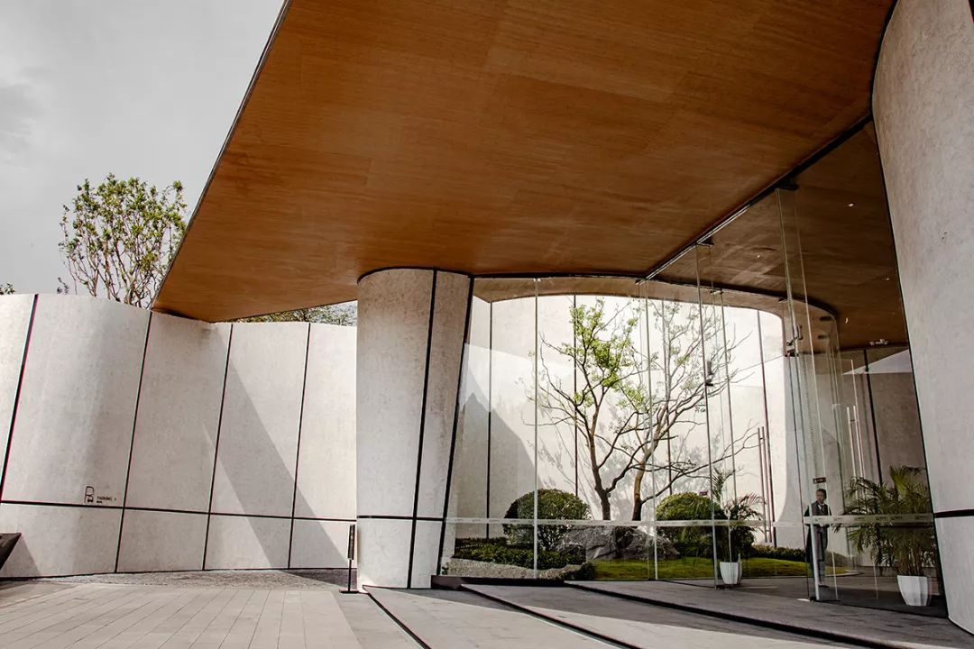 [分享]山峦为屏,江池如镜丨融创东原 · 嘉阅滨江