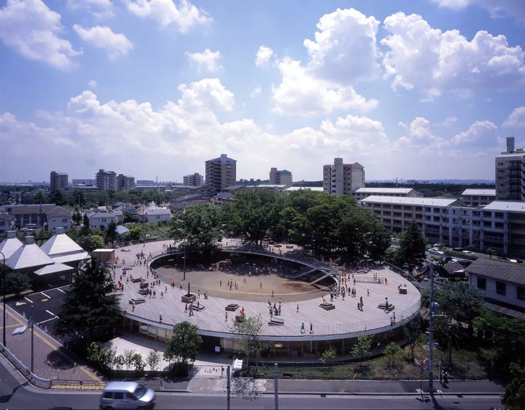 日本東京的富士幼兒園,獨特的建築形式和先進的幼兒教育理念,讓它成為