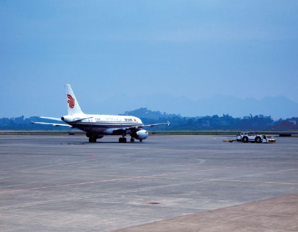 民用航空机场设计规范资料下载-机场沥青加铺道面结构设计方法的发展与展望