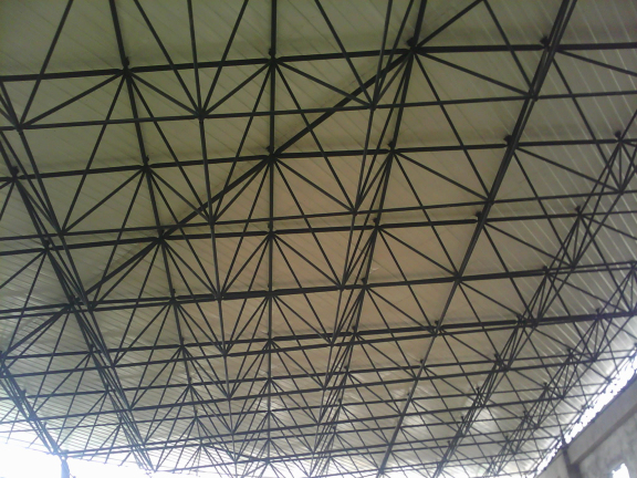 报告厅钢网架施工资料下载-螺栓球屋顶网架结构施工质量控制