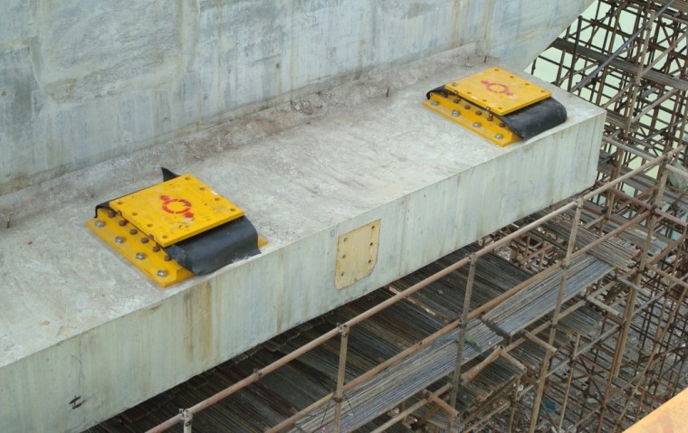 地铁材料使用要求资料下载-桥梁盆式支座基本使用与安装要求