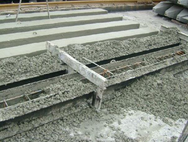 桩基础知识及施工要点讲义（图文丰富）-浇筑混凝土