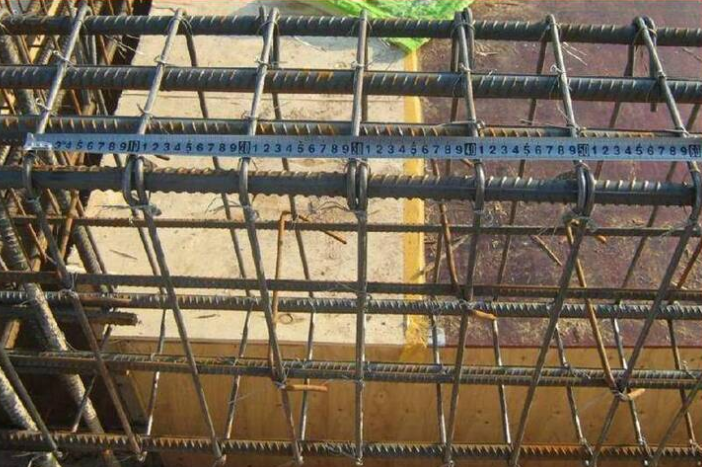 绿城集团钢筋工技术交底资料下载-名企业钢筋工程施工技术交底（大量图片）