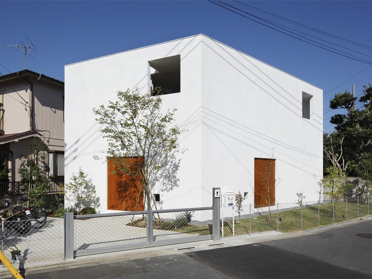 日本Inside Out住所