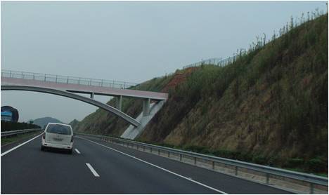 顺向岩质边坡稳定性分析资料下载-岩土治理之公路高边坡防治措施大全！