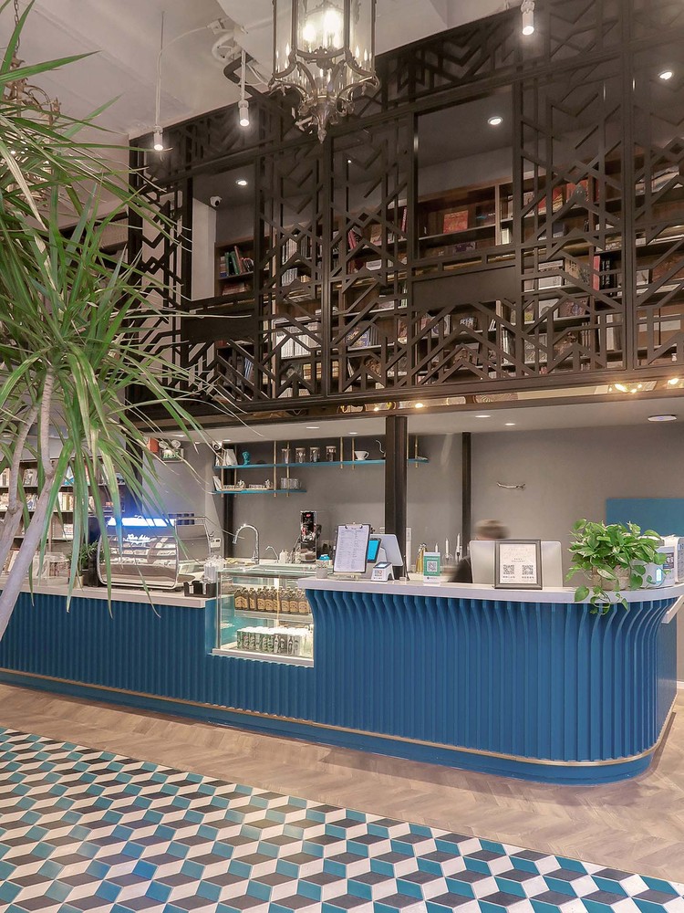 06吧台区域,二楼走廊的格栅体现了art_deco的语言_bar_zone_–