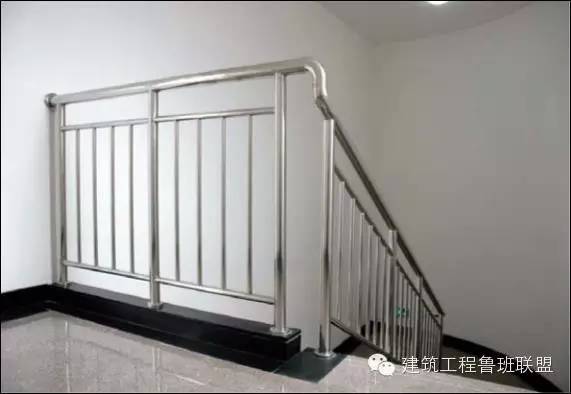 楼梯水平栏板图片