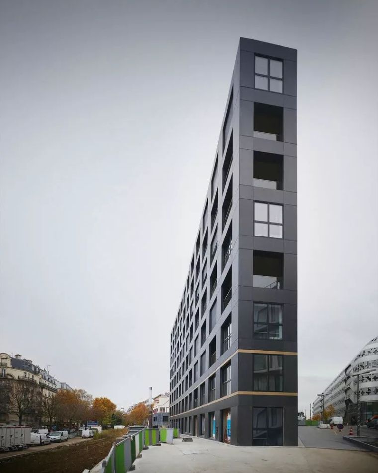 5米层高办公公寓资料下载-巴黎四十单元公寓 / LAN Architecture