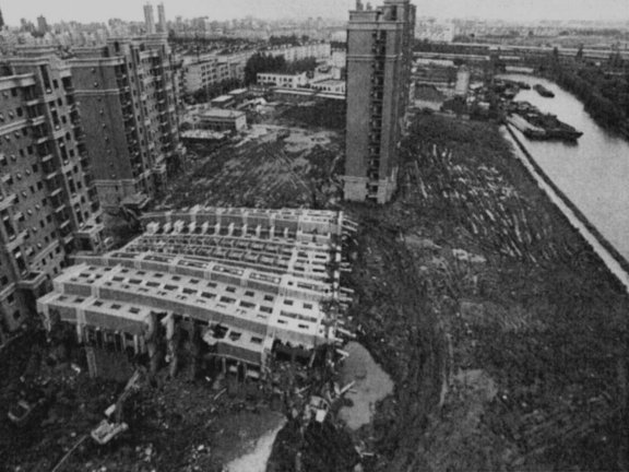 基于BIM技术的高层建筑施工安全管理研究-上海莲花河畔楼体倒塌事故