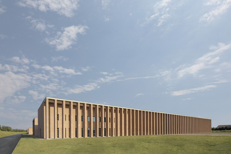 意大利欧洲学校帕尔马新址-006-nuova-sede-della-scuola-per-leuropa-a-parma-by-studio-zermani-e-associati