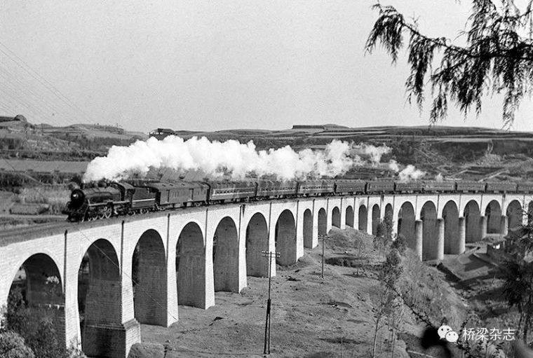 150m桥梁资料下载-从困境中崛起——新中国铁路桥梁70年