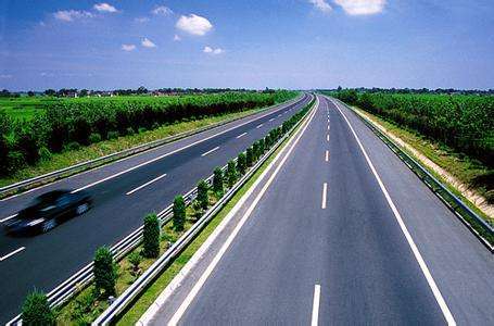 日本高速公路工地资料下载-高速公路工程建设工地标准化管理手册(96页)