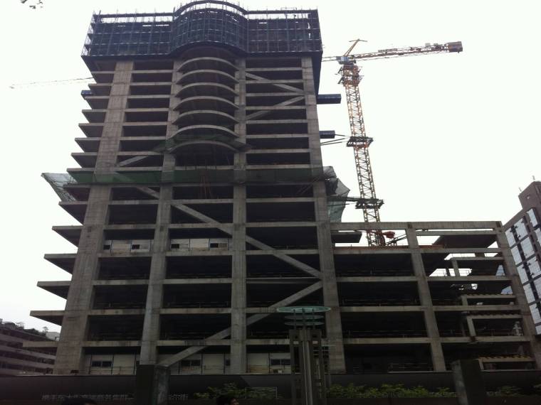 高层转换中的结构和建筑资料下载-高层建筑的结构转换层