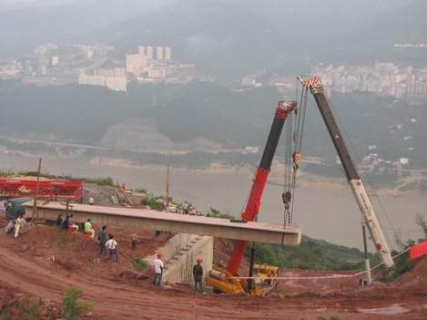 陆地上桥梁吊装施工方案资料下载-道路桥梁拓宽改造工程吊装施工方案