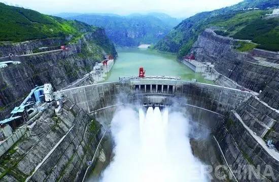 120米高边坡资料下载-中国水电与水资源开发