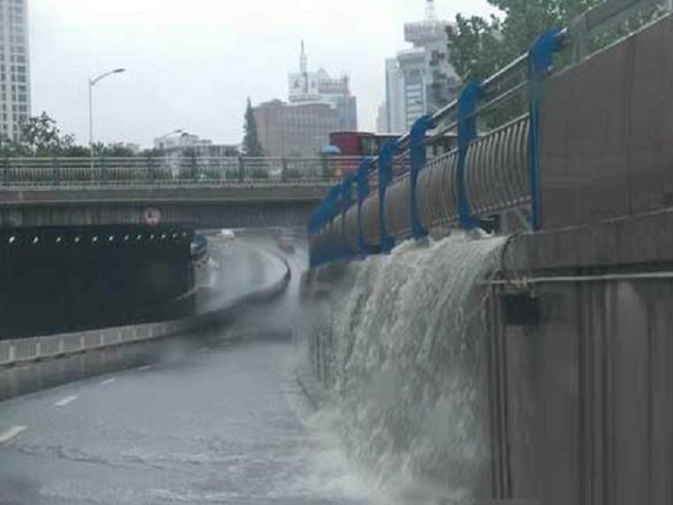 老旧小区改造海绵城市资料下载-海绵城市论文（Word，28页）