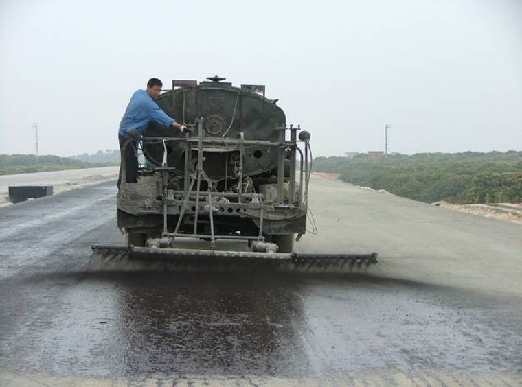 沥青贯入式路面