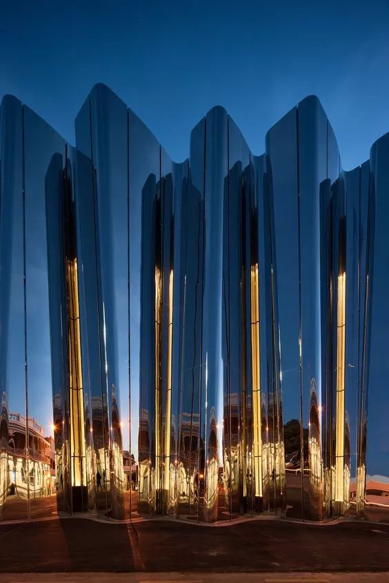 [分享]不锈钢---闪亮在建筑中