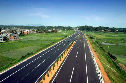 市政配套验收监理汇报资料下载-[贵州]高速公路竣工验收监理汇报材料